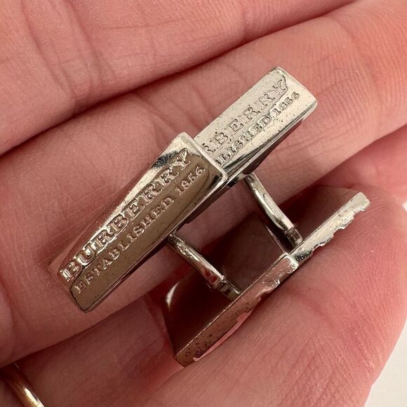 Burberry Mens‎ Rectangular Check Engraved Silver Tone Fashion Formal Cufflinks - Picture 7 of 9